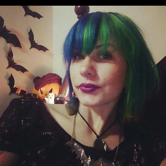 Meet your Posher, Jamie - Picture 2 of 5